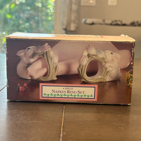 VTG 90’s set of 4 Easter cottagecore Spring bunny hand painted napkin rings - Picture 9 of 10